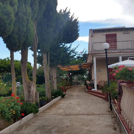 Il gazebo Bed and Breakfast Scoglitti Esterno foto